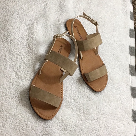 Sandals - Picture 3 of 4